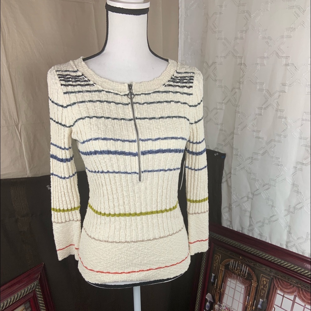 free people  sweater Long Sleeved V Neck